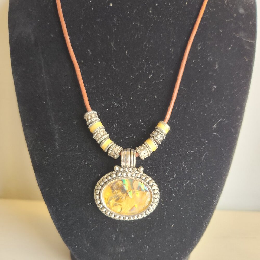 Kenneth Cole necklace - Picture 3 of 6